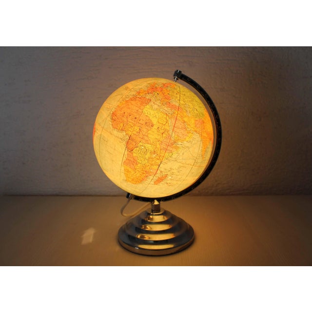 Luminous glass map of the 60s Perrina. Review your geography with this superb terrestrial globe in art decoration of the...