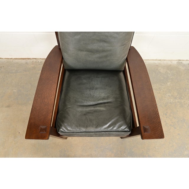 Wood Stickley Mission Oak Arts & Crafts Bow Arm Lounge Chair With Ottoman For Sale - Image 7 of 12