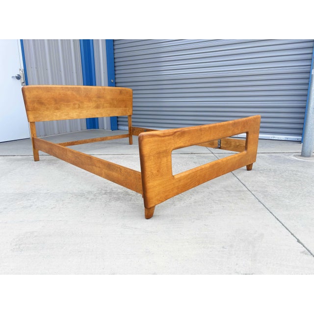 Heywood-Wakefield 1960s Mid Century Maple Full Bed Frame by Heywood Wakefield For Sale - Image 4 of 12