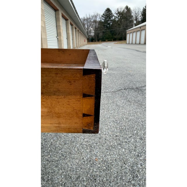 Oxblood Red A Very Nice Antique Philadelphia Mahogany Sheraton Drop-Leaf Breakfast Table, Circa 1810 For Sale - Image 8 of 14