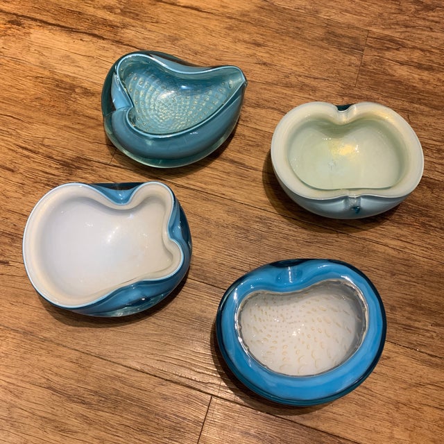 Curated Collection of Murano Art Glass Bowls by Alfredo Barbini in Shades of Blue Set of 4 For Sale - Image 11 of 12