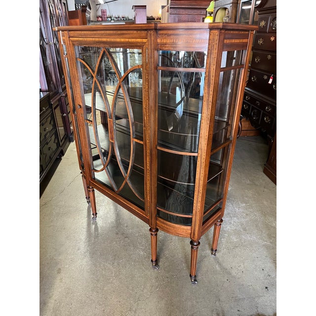 Early 20th Century Berkey and Gay Sheraton Style Cabinet For Sale - Image 13 of 16