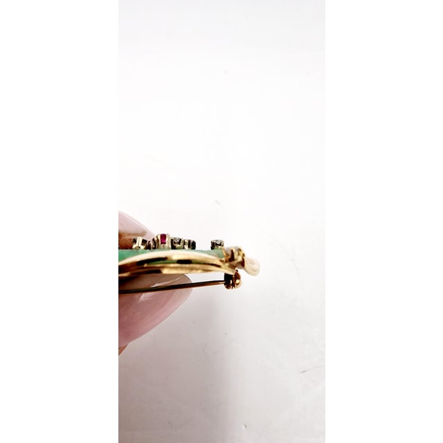 Mid-Century 18 Karat Yellow Gold Brooch with Jade, Diamonds and Rubies, Italy, 1950s For Sale - Image 9 of 11