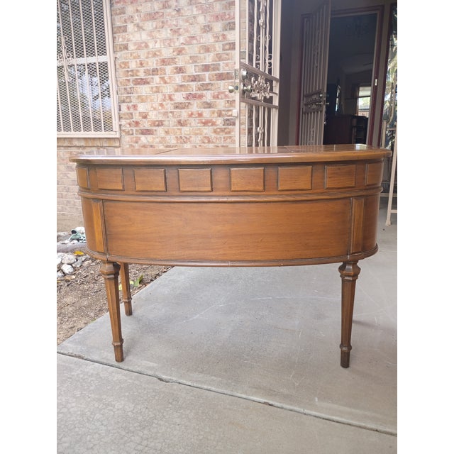 1960s Vintage 1960s Drexel Esperanto Poudre Pecan Wood Vanity With Lift-Up Mirror For Sale - Image 5 of 12