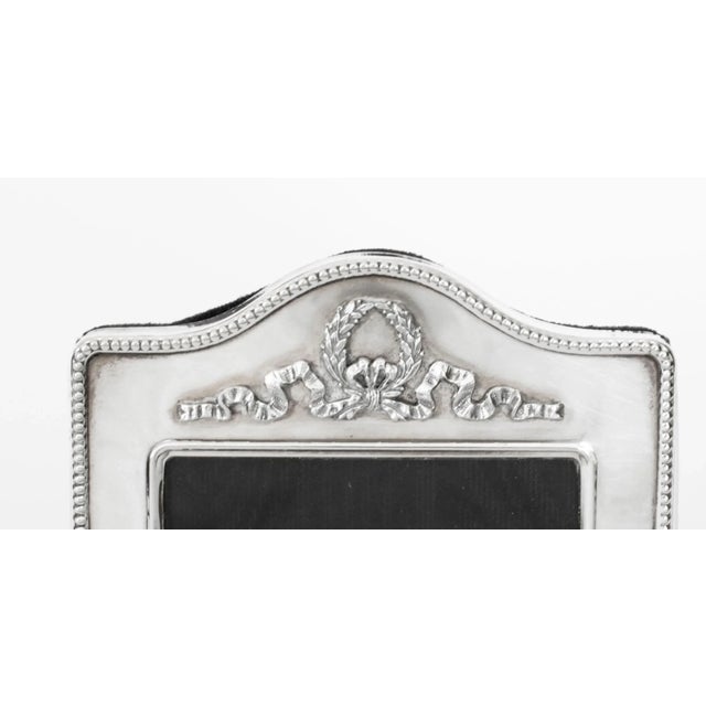 A truly superb Vintage Neo-classical sterling silver photo frame, by Arthur Price and Co, with hallmarks for London, Dated...