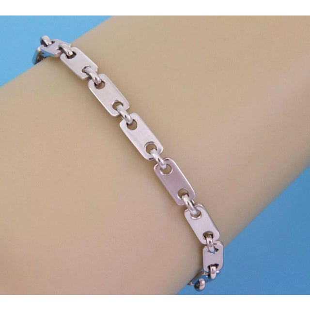 Contemporary Cartier Fidelity Bracelet & Heart Key in 18k White Gold W/Paper For Sale - Image 3 of 8