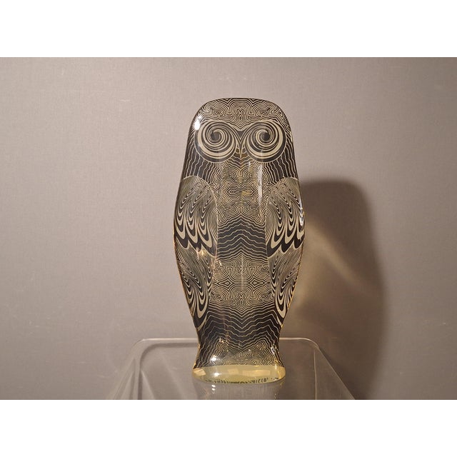 Abraham Palatnik, Large Owl Sculpture, 1960s, Acrylic For Sale - Image 4 of 4