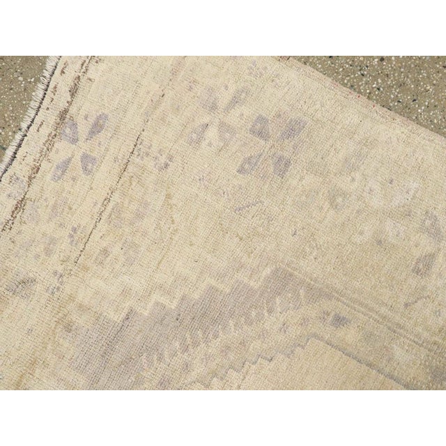 Galerie Shabab Collection Mid-20th Century Handmade Turkish Oushak Throw Rug For Sale In New York - Image 6 of 8