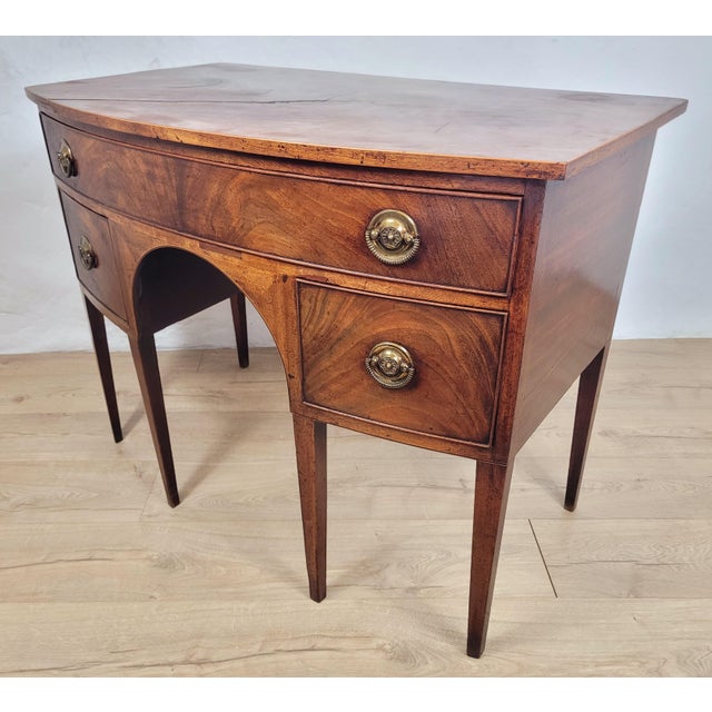 English Regency Bowfronted Sideboard with Drop Handles, 1800s For Sale - Image 4 of 18