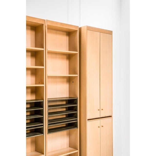 Rialto CH+AP modular bookcase, wood veneer blockboard. Manufactured by Simon International in 1975. A perfect balance...