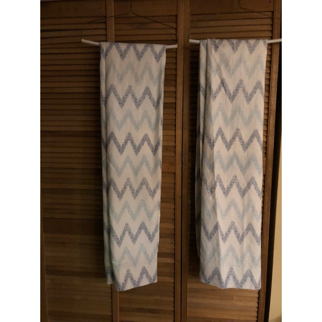 Designer fabric Soft design pattern drapes. Beautifully made custom made drapes with lining and interlining white cotton/...