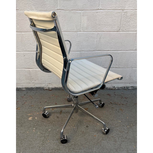 Mid 20th Century Mid-Century Herman Miller Style Rolling Office Chair, Attributed For Sale - Image 5 of 17