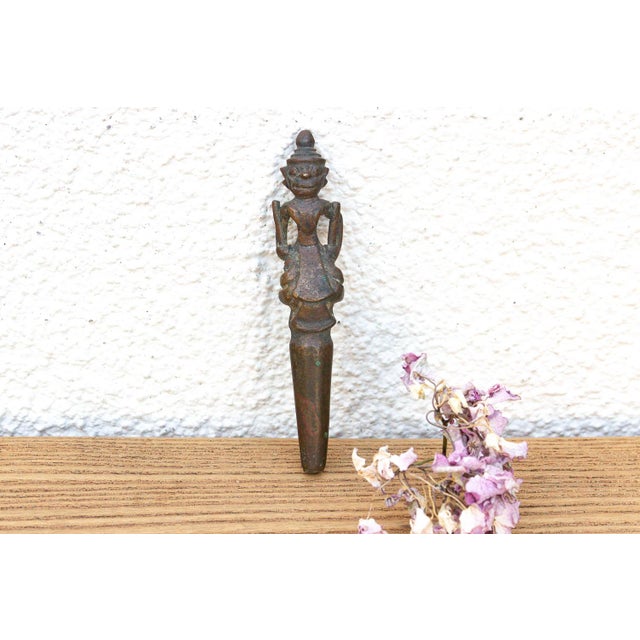 Masterfully Cast Antique Bronze Figural Vessel Cap For Sale In Los Angeles - Image 6 of 6