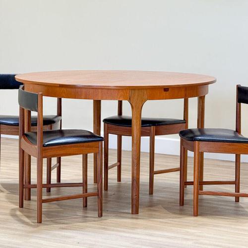 Dunvegan Teak Dining Set by Tom Robertson for McIntosh, Set of 5 For Sale - Image 3 of 15