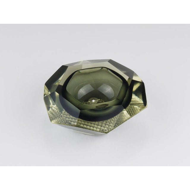 1960s Sommerso Faceted Diamond Caviar Bowl in Murano Glass by Mandruzzato, Italy, 1960s For Sale - Image 5 of 13
