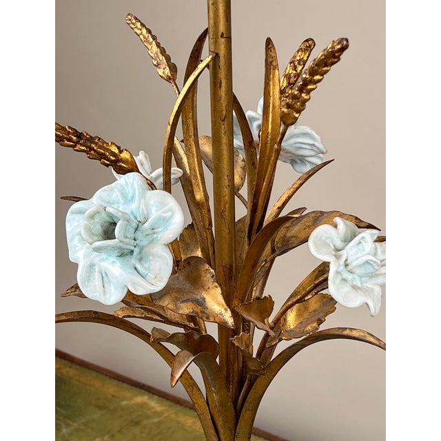 Off-white Vintage Pair Mid-Century Venetian Murano Art Glass Lamps For Sale - Image 8 of 12