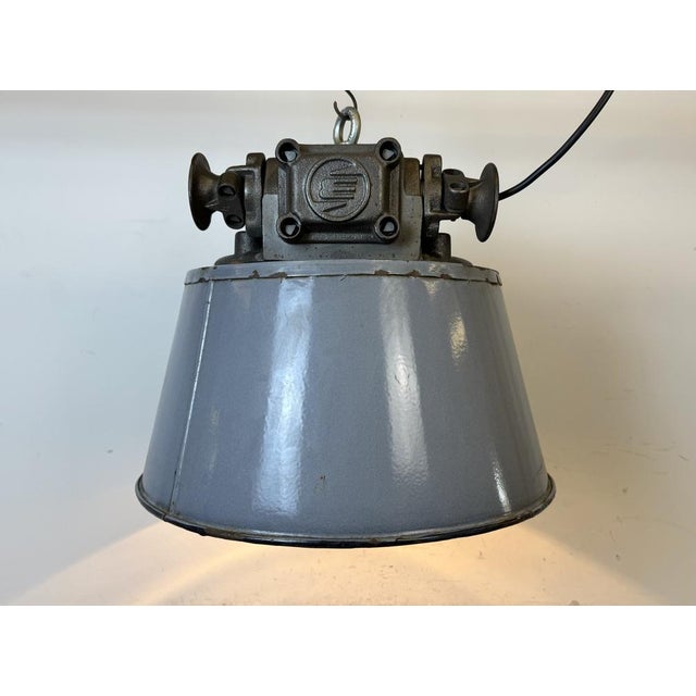 Large Industrial Grey Enamel and Cast Iron Pendant Light from Elektrosvit, 1960s For Sale - Image 12 of 18