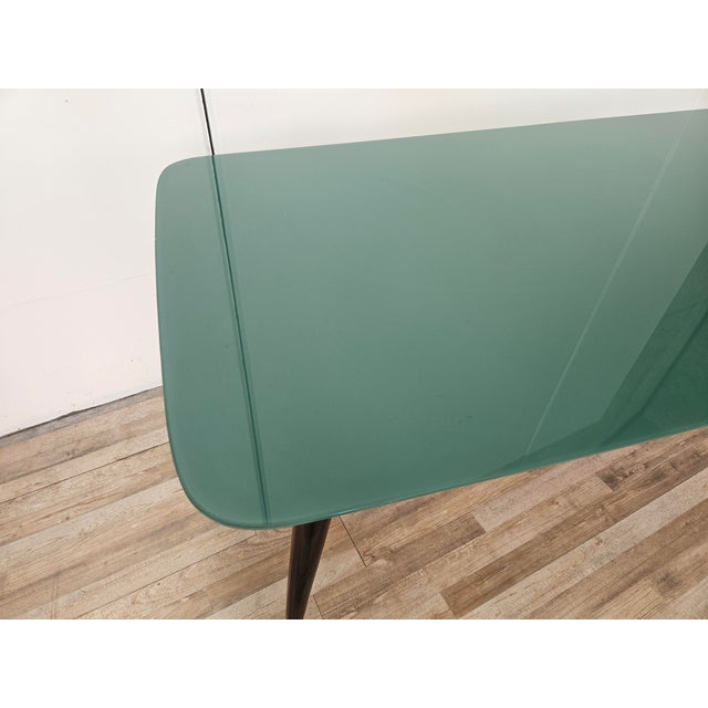 1950s Mid-Century Modern Mahogany Dining Table with Aquamarine Glass Top, 1950 For Sale - Image 5 of 17