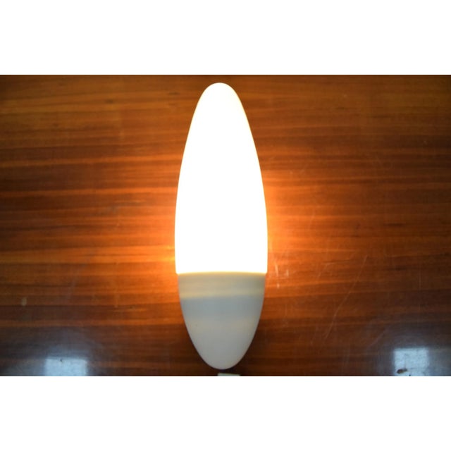 White Mid-Century Bakelite Wall Lamp, 1960s For Sale - Image 8 of 13