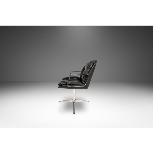 Mid-Century Modern High-Stance Office Chair in Chrome and Vinyl After Charles Pollock, Usa, C. 1960's For Sale - Image 18 of 18