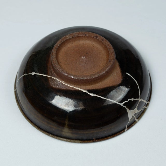 Late 20th Century Chōsen Karatsu Dish With Gintsugi Silver Repair-Work ...