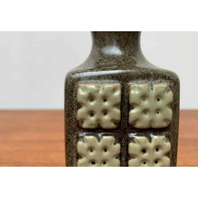 Small Mid-Century East German GDR Pottery Vase from VEB Haldensleben, 1960s For Sale - Image 13 of 17