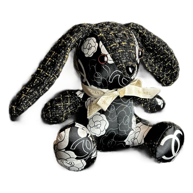 Chanel CC Monogram Vintage Silk Scarf Clever Bunny For Sale