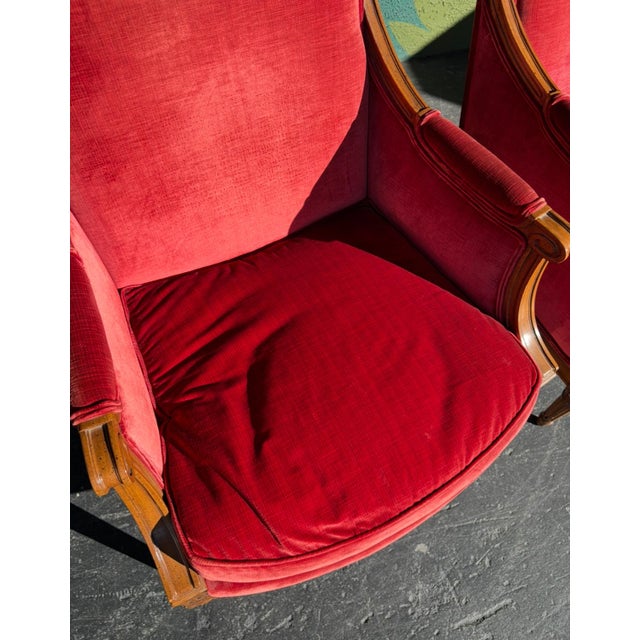 Henredon Henredon Traditional Cranberry Velvet Lounge Chair Pair For Sale - Image 4 of 13