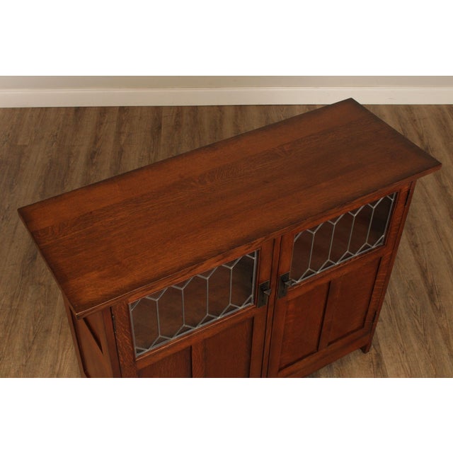 Early 21st Century Stickley Mission Collection Oak Dining Room Two Door