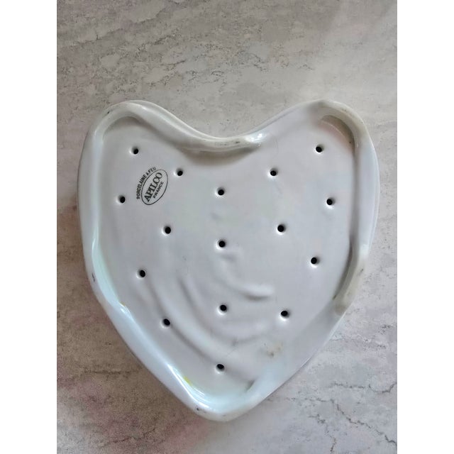 Charming vintage heart-shaped porcelain colander by Apilco France, produced circa 1960. Apilco is renowned for its high-...