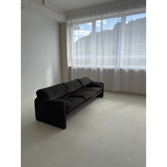 1970s Maralunga 3-Seater Sofa by Vico Magistretti for Cassina, 1970s For Sale - Image 5 of 18