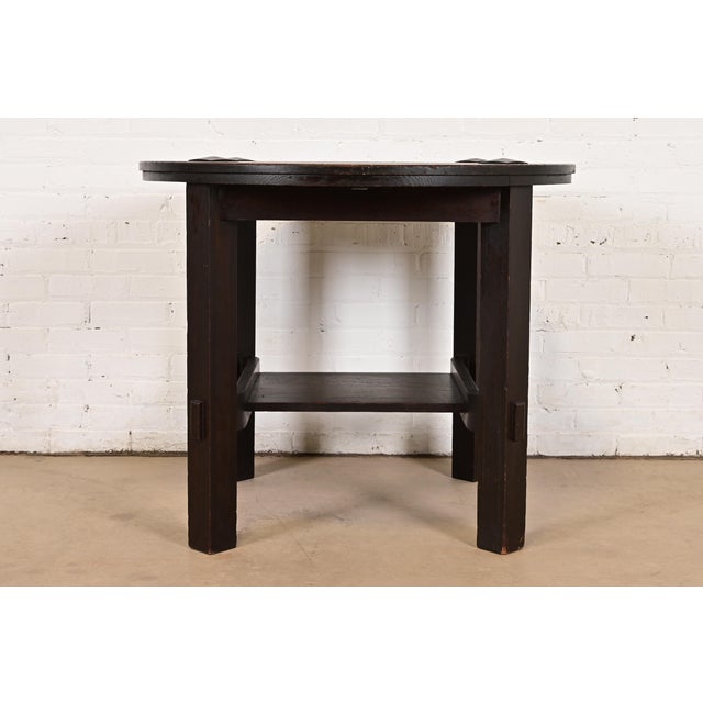 A gorgeous antique Mission oak Arts & Crafts pedestal center table, lamp table, or occasional side table By Miller Cabinet...