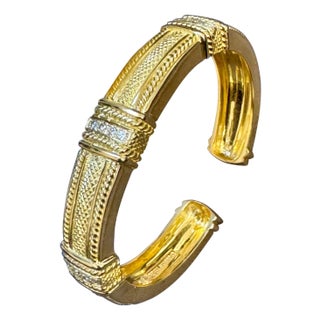 Judith Ripka Hinged Gold & Diamond Bangle Bracelet 18 KT Yellow Gold 66 Gm For Sale