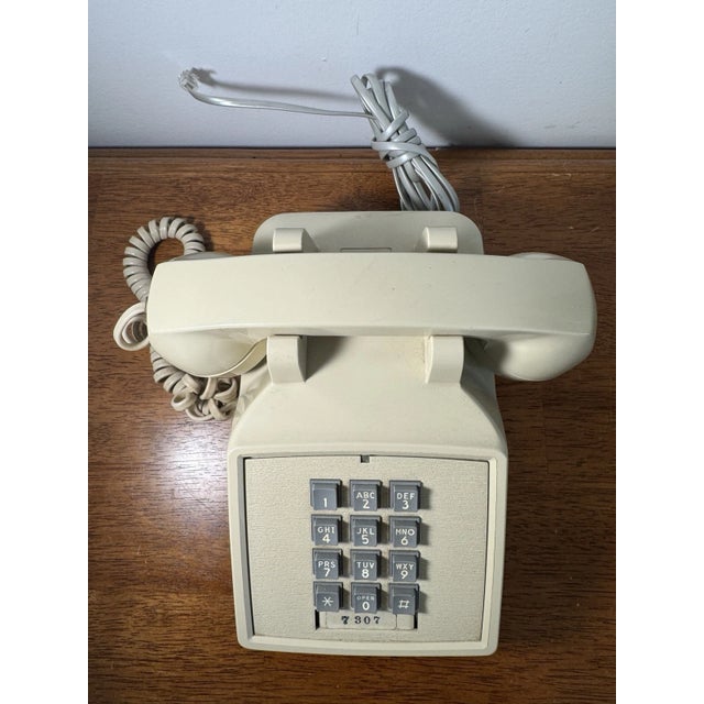 1970's Itt Beige Push Button Desk Telephone Retro Landline Phone For Sale - Image 4 of 8