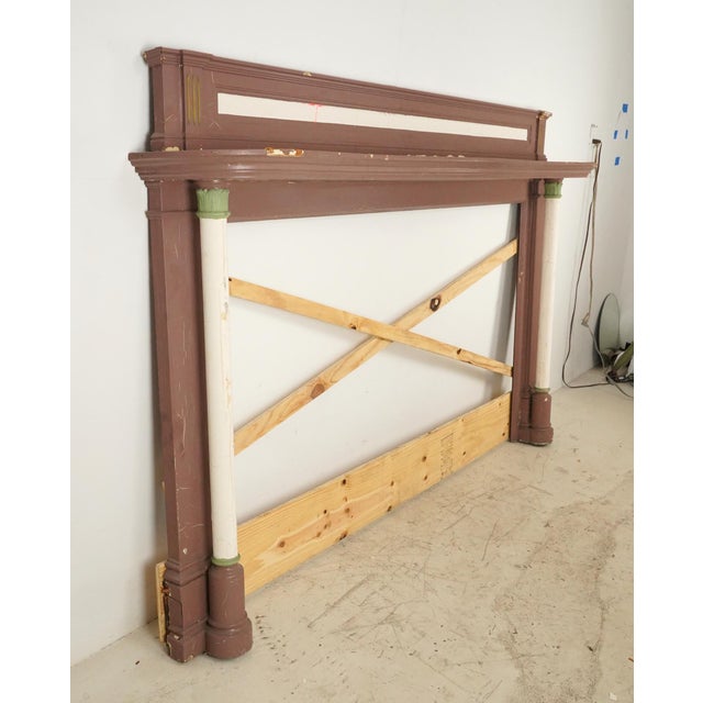 English Colonial Revival Painted Wood Pilaster Mantel For Sale - Image 3 of 11