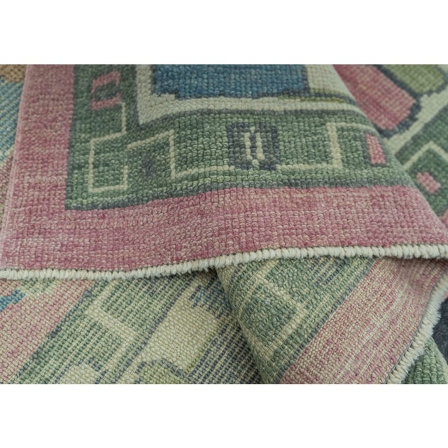 Turkish Oushak Rug 4'9" x 7'2" #19075 For Sale In Houston - Image 6 of 8