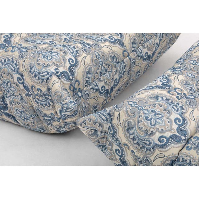 Togo Lounge Chair and Pouf in Pattern Fabric by Michel Ducaroy for Ligne Roset, 1973, Set of 2 For Sale - Image 3 of 18