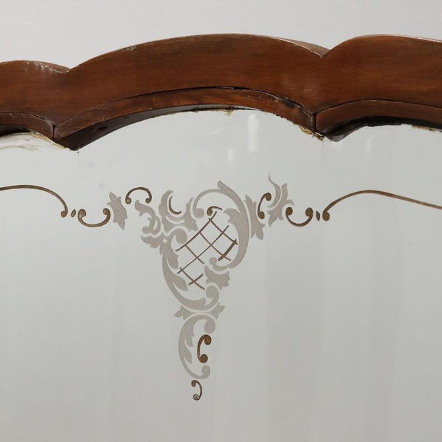Baroque Rounded Display Showcase For Sale - Image 4 of 12