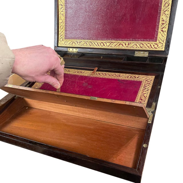 Early to Mid-1800s English Rosewood “Slope Box” Aka Campaign Desk For Sale - Image 12 of 17
