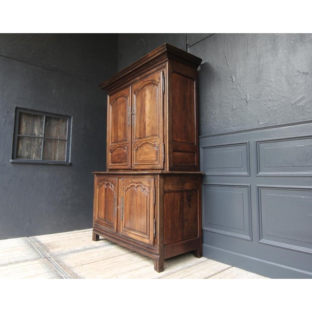 French Buffet À Deux Corps in Walnut For Sale - Image 18 of 18