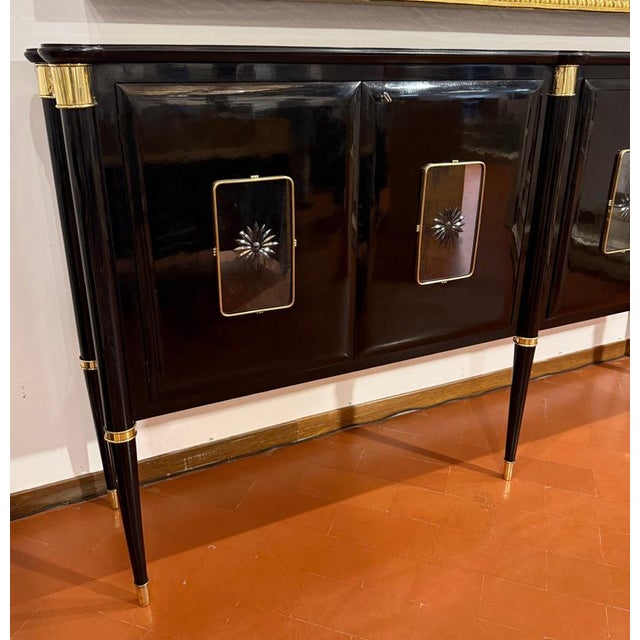 Black Mid-Century Italian Black Lacquered and Brass Sideboard by Paolo Buffa, 1950 For Sale - Image 8 of 13