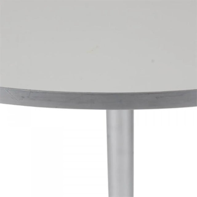 White Laminate Café Table by Arne Jacobsen for Fritz Hansen For Sale - Image 3 of 4