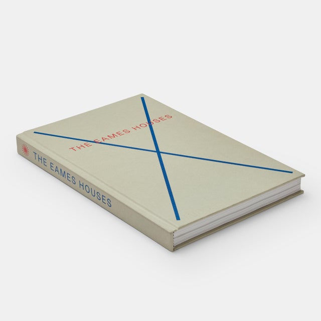 The first comprehensive overview of Charles and Ray Eames’s residential architecture The Eames Houses is the first...