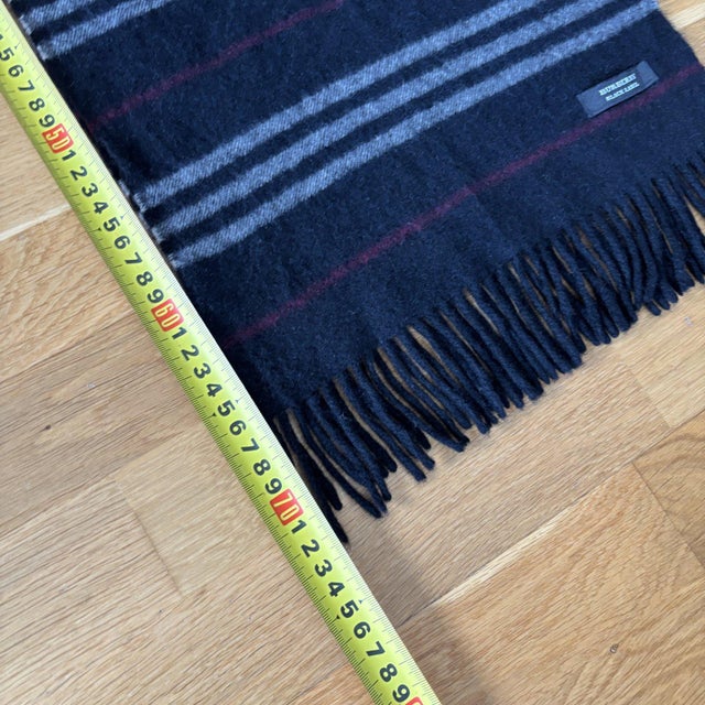 Textile Burberry Black Label 100% Cashmere Scarf For Sale - Image 7 of 15