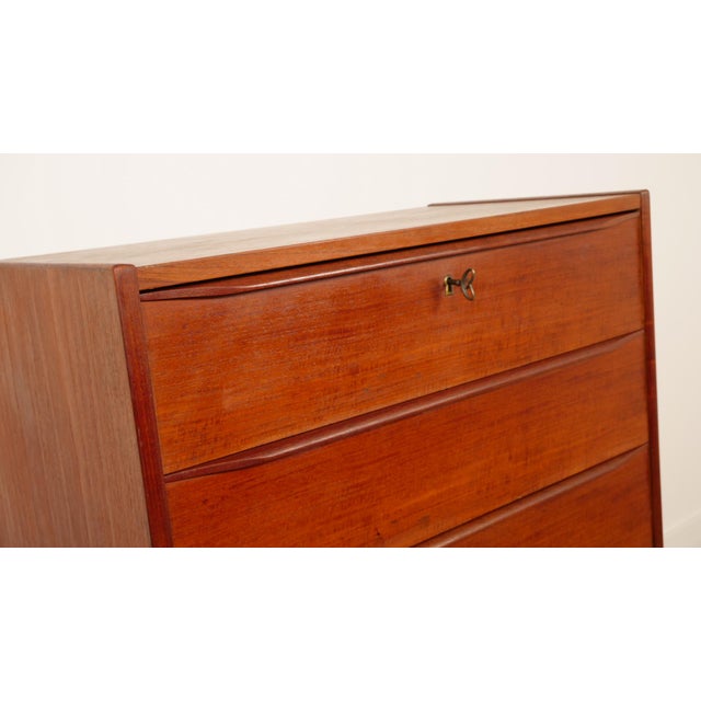 Wood Large Vintage Danish Chest of Drawers in Teak For Sale - Image 7 of 11
