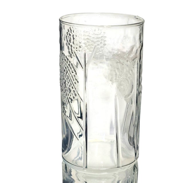 Iittala Finland Oiva Toikka Nuutajärvi Flora Drinking Glass – 5.25” Tumbler For Sale - Image 4 of 9