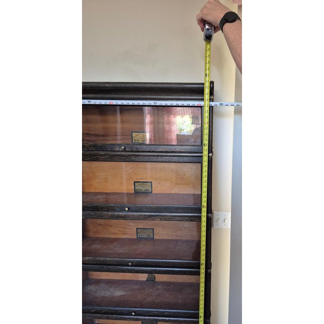Early 20th Century Early 20th Century Globe-Wernicke Barrister Bookcase With Five Stackable Sections and Brass Trim For Sale - Image 5 of 7