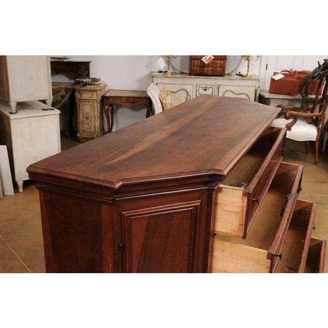 Wood 17th Century Italian Walnut Dresser with Four Drawers and Canted Lateral Doors For Sale - Image 7 of 13
