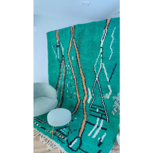 Handmade Moroccan Beni Ourain Rug, Emerald Green Abstract, 9'7" X 6'9" For Sale - Image 13 of 15