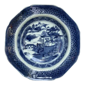Blue and White Chinese Export Porcelain Canton Bowl